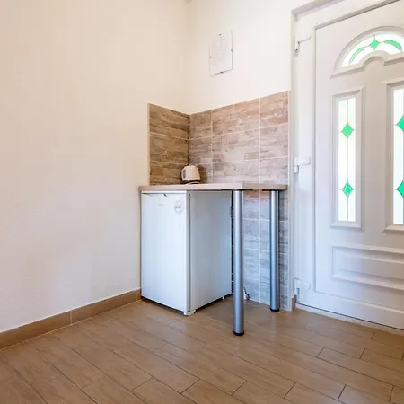 Гостевой дом & Leon Неум