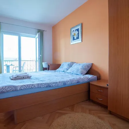 Guest house & Leon *