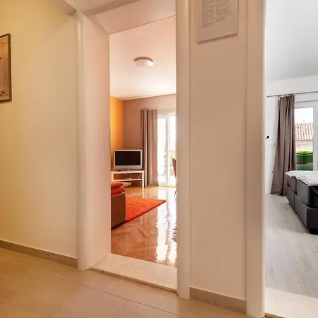 & Leon Guest house Neum