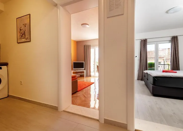 & Leon 招待所 内乌姆